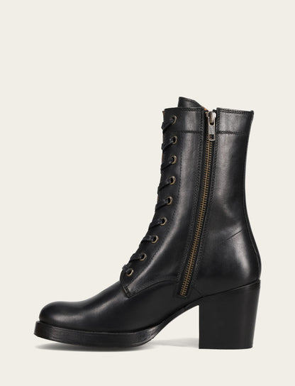 Frye Recommended - Women's Black Jean Lace Up Boot
