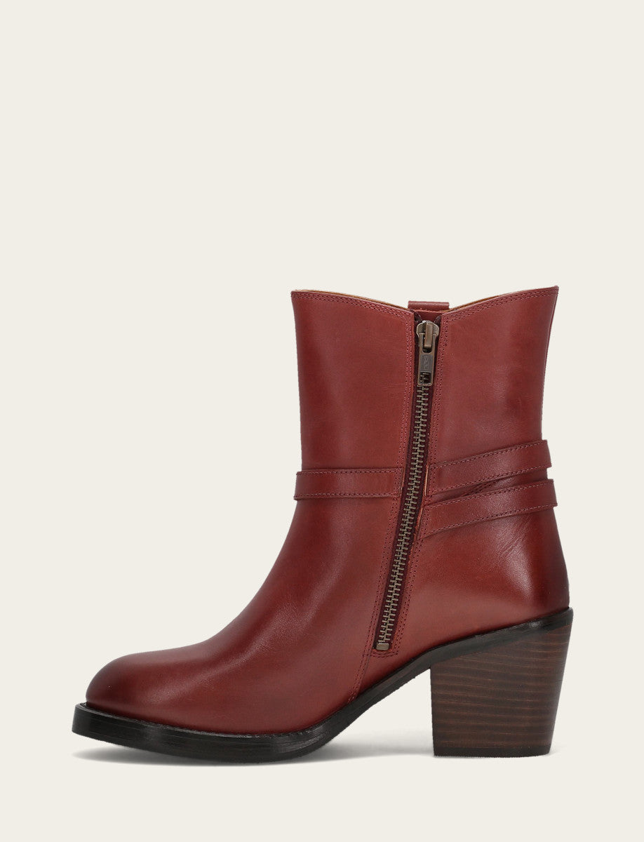 Frye Top Pick - Women's Cranberry Rylee Belted Inside Zip Boot