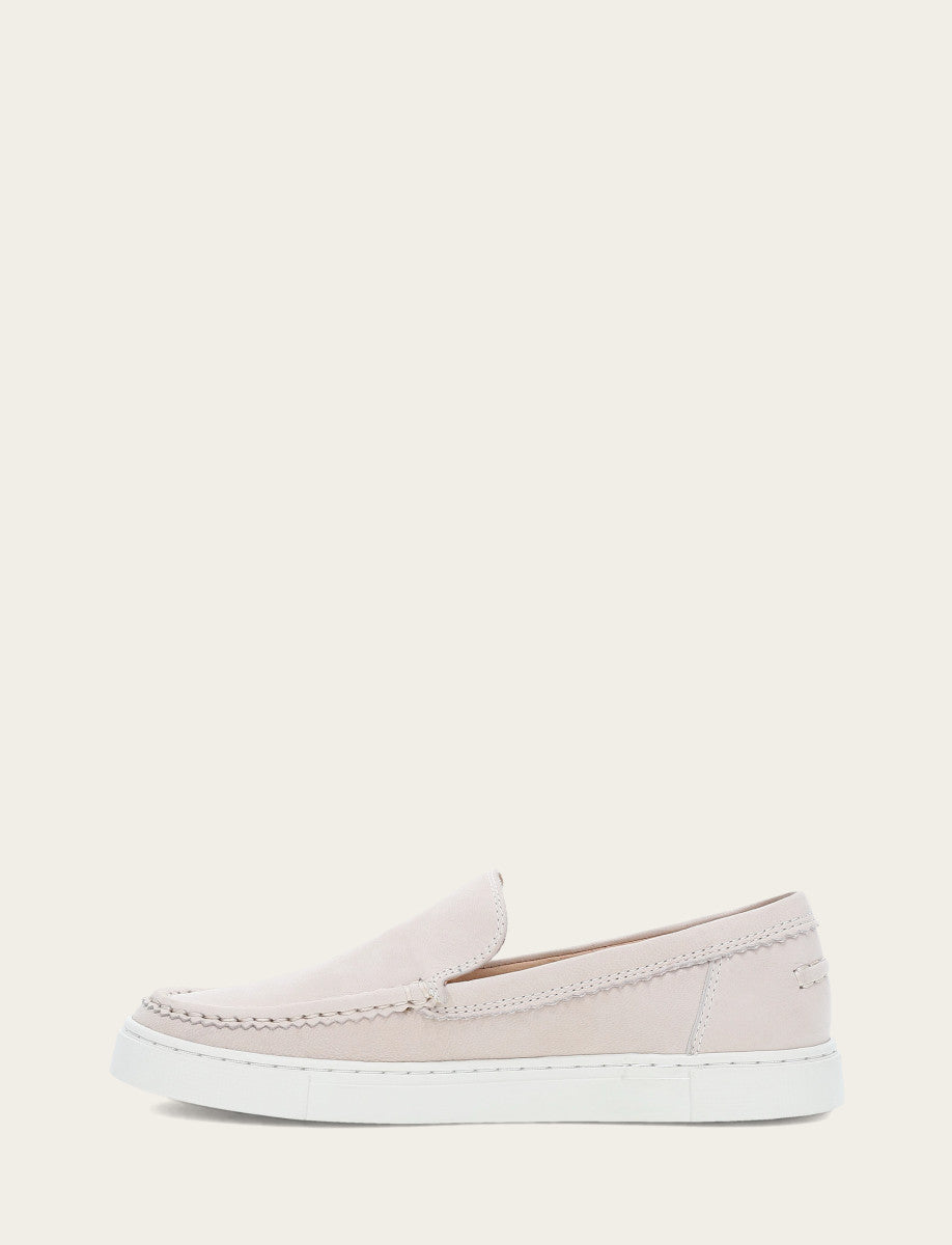 Frye Essential - Women's Ivory Ivy Venetian Loafers