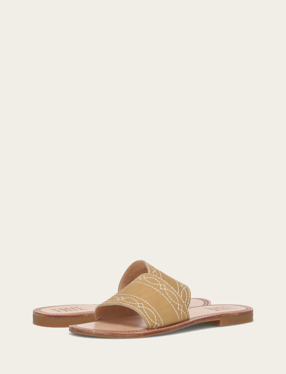 Frye Essential - Women's Banana Ava Woodstock Slide Sandals