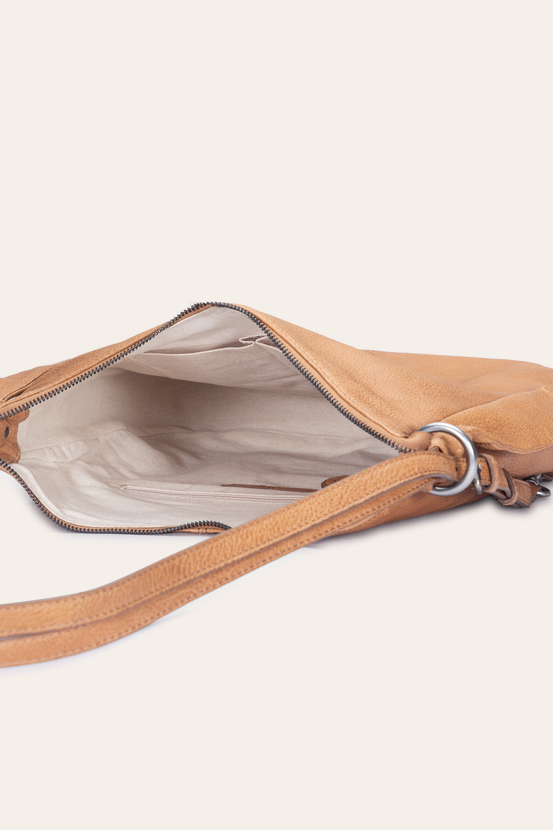 Frye Trending - Women's Nora Backpack Hobo Bag (Beige)