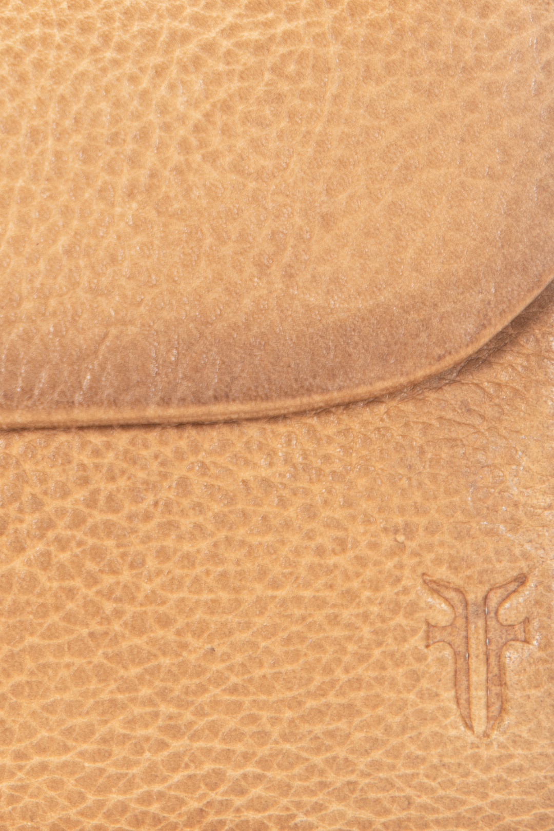 Frye Signature - Nora Beige Small Wallet