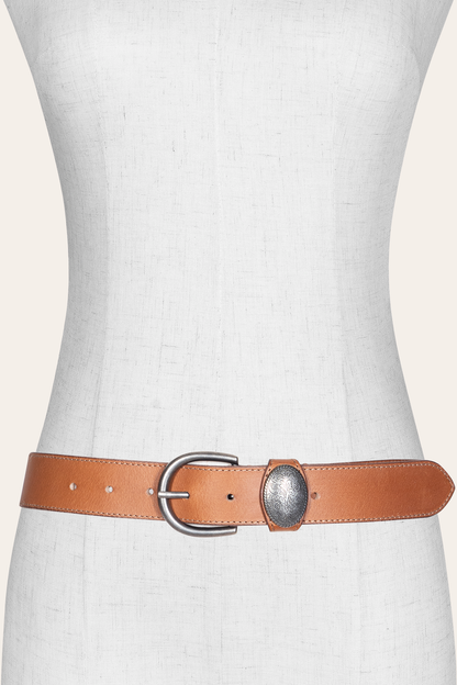 Frye Classic - Women’s Beige 35mm Belt With Concho On Loop