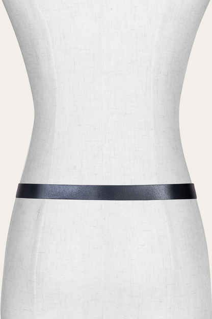 Frye Featured - Women’s Black 25mm Belt With Metal Loop