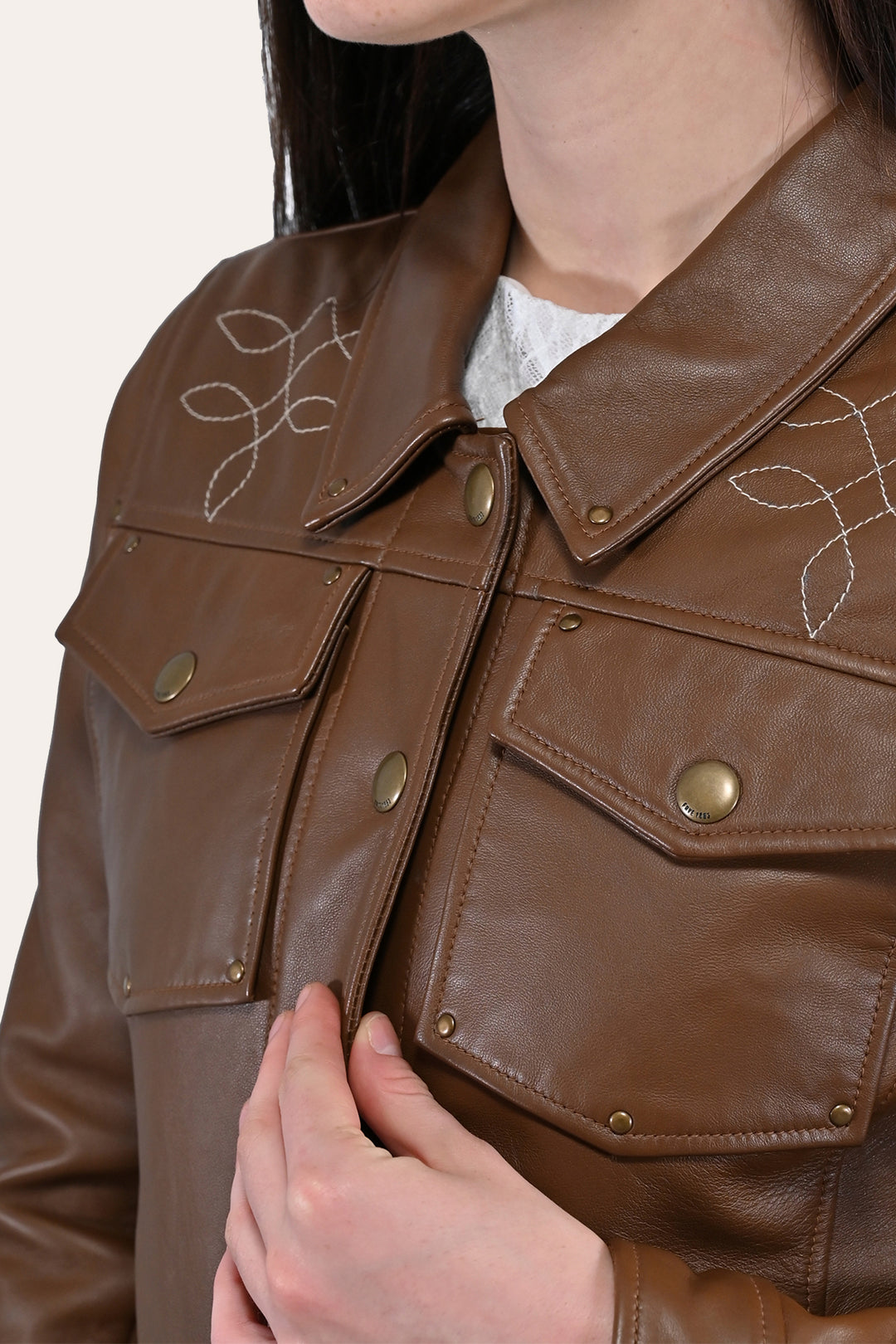 Frye Essential - Women’s Medium Brown Callum Trucker Leather Jacket